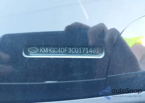 2012 Hyundai Genesis 4.6 z USA, uszkodzony, nr VIN KMHGC4DF3CU171491